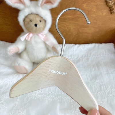 寶藏級maodour寵物衣架來啦!拯救強(qiáng)迫癥的實木衣掛,建議所有女生都給我沖!